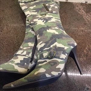 Camouflage Boots Stilettos size 7.5